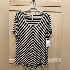 Lularoe Classic Tee